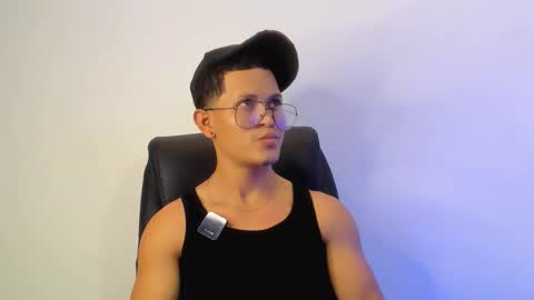 Manuel online show from 10.08.25