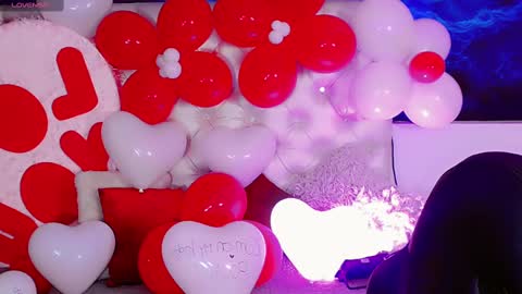 Manuela Kingsley online show from 02.14.25