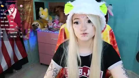 Snapshot of manuela_unicorn chatting on 01.15.25 Manuela online show from 01.15.25