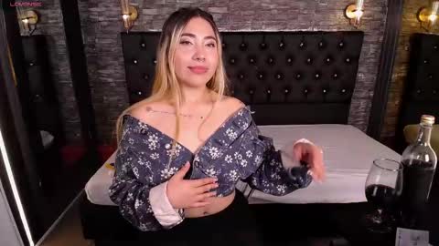 Manuela  online show from 12.20.25