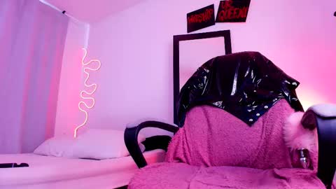 manuevans10 online show from 09.16.25