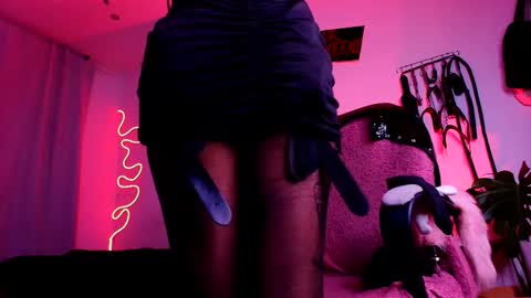 manuevans10 online show from 09.24.25