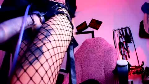 manuevans10 online show from 10.20.25