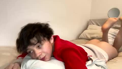 Snapshot of maplefroggy chatting on 12.20.24 Maple online show from 12.20.24