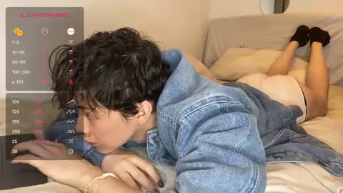 Snapshot of maplefroggy chatting on 12.23.24 Maple online show from 12.23.24