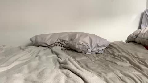 Snapshot of maplefroggy chatting on 01.08.25 Maple online show from 01.08.25