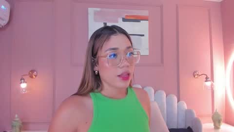 Snapshot of mara_brooks chatting on 12.28.24 Mara online show from 12.28.24