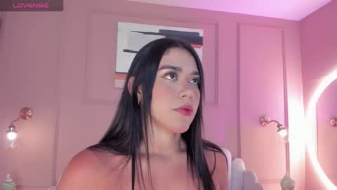 Snapshot of mara_brooks chatting on 10.07.25 Mara online show from 10.07.25