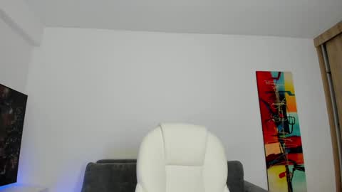 Snapshot of mara_storm chatting on 12.23.24 mara modelo independiente online show from 12.23.24