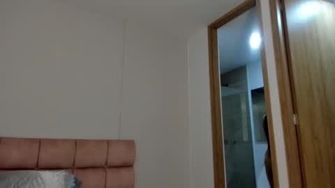 Snapshot of mara_storm chatting on 10.21.25 mara modelo independiente online show from 10.21.25