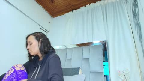 Snapshot of maraa_x chatting on 04.28.26 maraa_x online show from 04.28.26