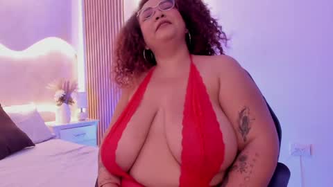 Mrs. Sweet online show from 05.01.26