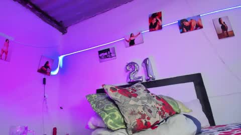 maralinette22 online show from 12.27.24