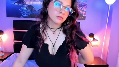 maramartinez_ online show from 04.28.26