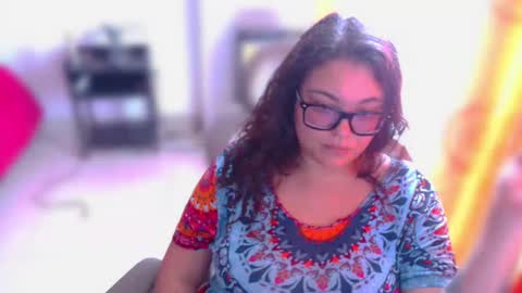 Snapshot of marcela2101s chatting on 09.23.25 marcela2101s online show from 09.23.25