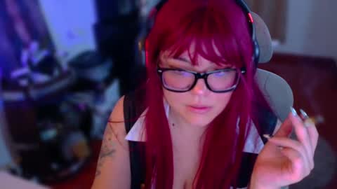 Snapshot of marcela2101s chatting on 10.18.25 marcela2101s online show from 10.18.25