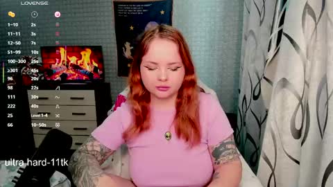 Snapshot of marcelinepeach chatting on 05.04.26 Sara online show from 05.04.26
