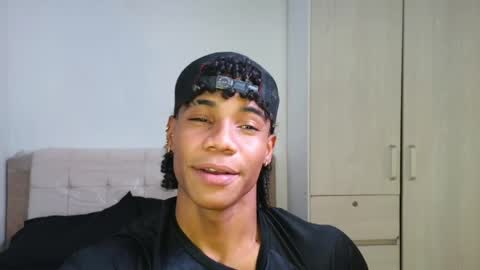 Snapshot of marcelo_dosantos77 chatting on 03.25.26 MARCELO online show from 03.25.26