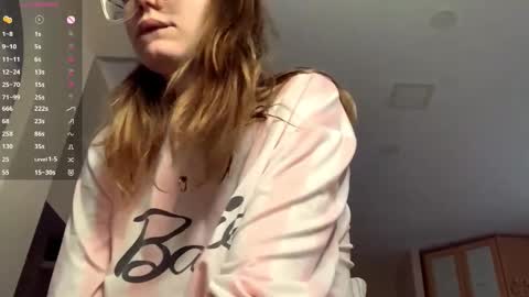 Snapshot of marciecommon chatting on 11.30.25 Alisa online show from 11.30.25