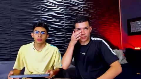 Snapshot of marcoyethan chatting on 01.05.25 Marco and Ethan online show from 01.05.25