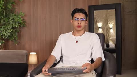 Snapshot of marcoyethan chatting on 10.06.25 Marco and Ethan online show from 10.06.25
