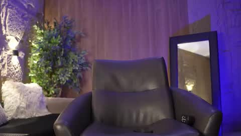 Snapshot of marcoyethan chatting on 11.29.25 Marco and Ethan online show from 11.29.25