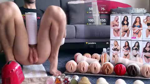 Snapshot of marcsx chatting on 11.27.25 Marc online show from 11.27.25