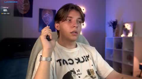 Snapshot of marcus_euphoria chatting on 09.30.25 Marcus online show from 09.30.25