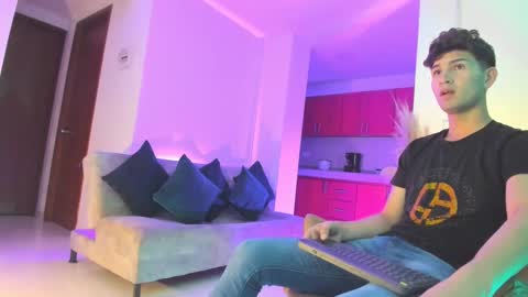 Snapshot of marcus_fire chatting on 02.14.25 marcus_fire online show from 02.14.25