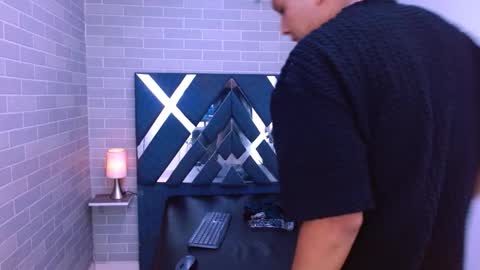 marcus hans online show from 11.29.25