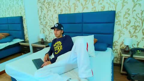 Snapshot of marcus_jeron chatting on 09.27.25 marcus_jeron online show from 09.27.25