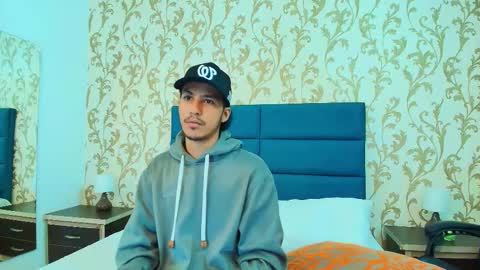 Snapshot of marcus_jeron chatting on 10.10.25 marcus_jeron online show from 10.10.25