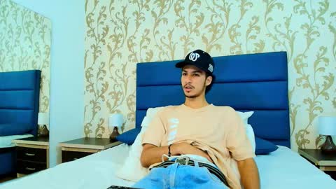 Snapshot of marcus_jeron chatting on 11.13.25 marcus_jeron online show from 11.13.25