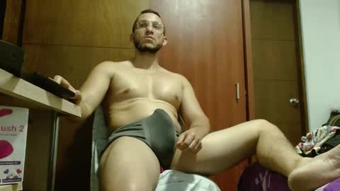Snapshot of marcusmilarc chatting on 10.04.25 online show from 10.04.25