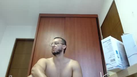 Snapshot of marcusmilarc chatting on 11.02.25 online show from 11.02.25