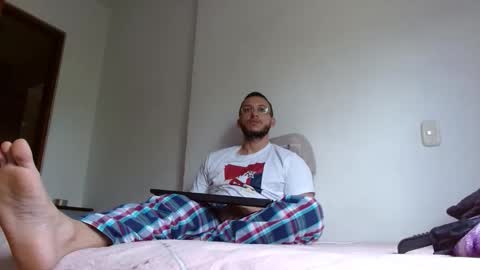 Snapshot of marcusmilarc chatting on 11.04.25 online show from 11.04.25