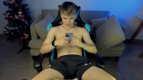 Snapshot of marcussmit chatting on 12.20.24 Marcus online show from 12.20.24