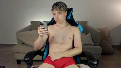 Snapshot of marcussmit chatting on 01.08.25 Marcus online show from 01.08.25