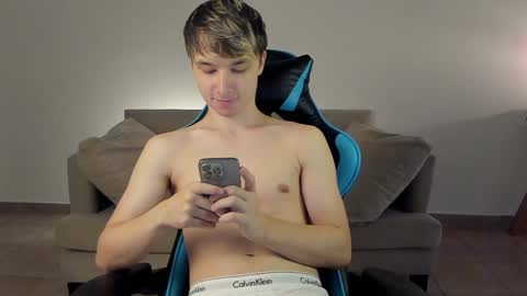 Snapshot of marcussmit chatting on 01.18.25 Marcus online show from 01.18.25