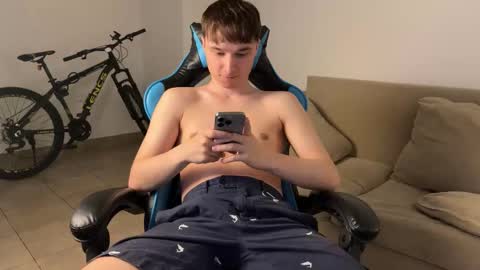 Snapshot of marcussmit chatting on 10.16.25 Marcus online show from 10.16.25