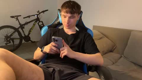 Snapshot of marcussmit chatting on 10.21.25 Marcus online show from 10.21.25