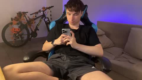 Snapshot of marcussmit chatting on 10.28.25 Marcus online show from 10.28.25