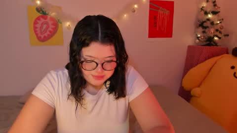 Snapshot of marcy_grey chatting on 12.18.25 danna online show from 12.18.25