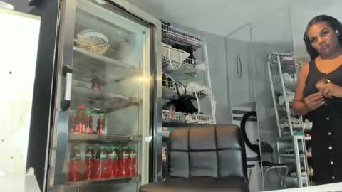 Snapshot of mareiaa chatting on 01.21.25 Mareia online show from 01.21.25