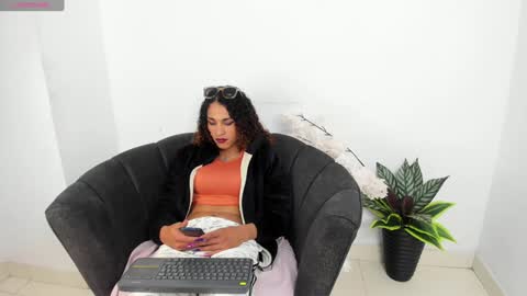 marfilastrom online show from 02.05.25