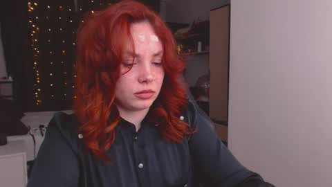 Snapshot of margaret_wilson chatting on 11.30.25 Margaret online show from 11.30.25