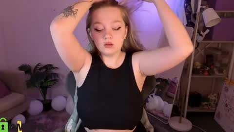 Snapshot of margo_ring chatting on 05.18.26 Margo online show from 05.18.26