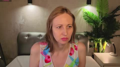 Snapshot of margo_robbbie chatting on 03.26.26 margo_robbbie online show from 03.26.26