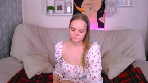 Snapshot of margoblonde chatting on 10.06.25 margoblonde online show from 10.06.25