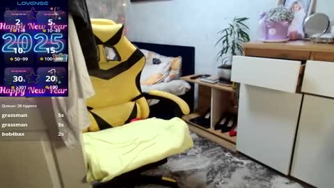 Snapshot of mari_77777 chatting on 01.16.25 Mari online show from 01.16.25